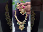 Load and play video in Gallery viewer, Beautiful short necklace with pink stone and green beads