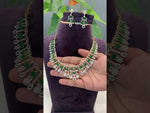 Load and play video in Gallery viewer, Beautiful gj polish short necklace with green stone