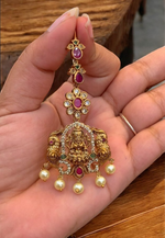 Load image into Gallery viewer, Beautiful laxmi motive tikka with ruby colour stone