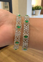 Load image into Gallery viewer, Beautiful gj polish bangles with green stone