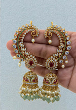 Load image into Gallery viewer, Beautiful earcuffs with ad stones and green beads