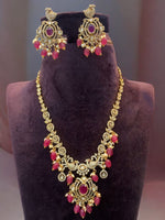 Load image into Gallery viewer, Beautiful short necklace with mehndi Victorian polish and pink stone
