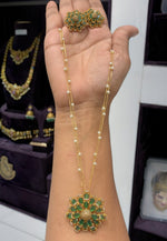 Load image into Gallery viewer, Beautiful chandraharam chain with green stone pendant