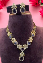 Load image into Gallery viewer, Gj polish short necklace with royal blue stone