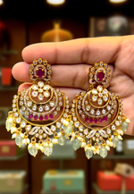 Load image into Gallery viewer, Stunning earrings with guttapusalu hangings