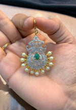 Load image into Gallery viewer, Stunning Gj polish tikka with green stone