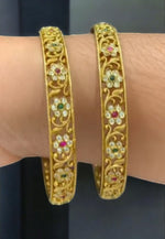 Load image into Gallery viewer, Beautiful bangles with green and pink stone