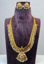 Load image into Gallery viewer, Beautiful jalebi pattern long haram with green beads