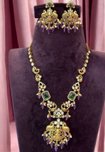 Load image into Gallery viewer, Beautiful short necklace with morganite stones and mehandi victorian polish