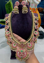 Load image into Gallery viewer, Traditional long jadav kundan stone haram with green beads