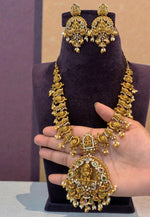 Load image into Gallery viewer, Beautiful short necklace with nakshi polish and Laxmi Devi motive