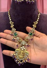 Load image into Gallery viewer, Beautiful short necklace with morganite stones and mehandi victorian polish