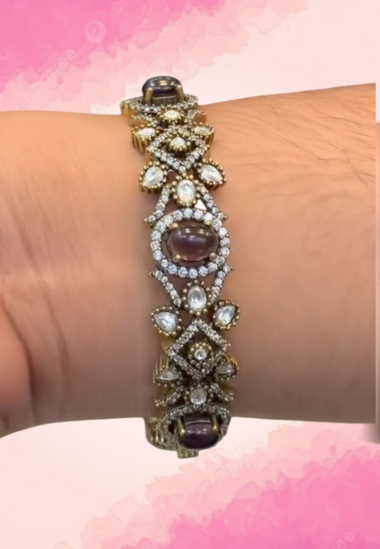 Stunning Gj polish bangle