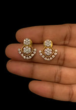 Load image into Gallery viewer, Beautiful studs with diamond replica