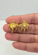Load image into Gallery viewer, Beautiful shankuchakra design studs