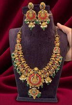 Load image into Gallery viewer, Beautiful short nakshi necklace with coral beads