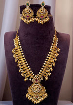 Load image into Gallery viewer, Traditional guttapusalu shorts necklace