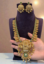 Load image into Gallery viewer, Beautiful short necklace with green stone and Laxmi Devi motive