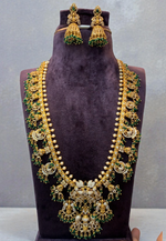 Load image into Gallery viewer, Beautiful long haram with Victorian polish mam green beads