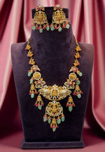 Load image into Gallery viewer, Beautiful short necklace with green and pink stones