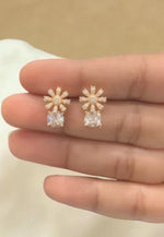 Load image into Gallery viewer, Beautiful studs with rose gold finishing