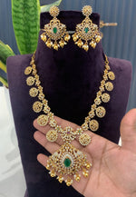 Load image into Gallery viewer, Beautiful short necklace with ruby beads bottumala design