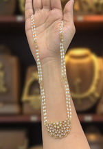 Load image into Gallery viewer, Beautiful necklace with Diamond look pendant