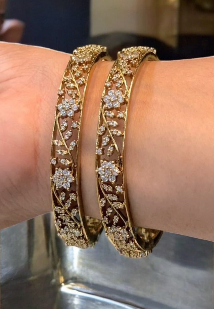 Stunning bangles with off-white combination