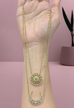 Load image into Gallery viewer, Beautiful short chain with sun and moon combination