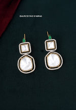 Load image into Gallery viewer, Beautiful earrings with green stone kundan stone
