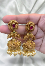 Load image into Gallery viewer, Beautiful jhumkas without God motive
