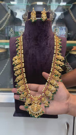 Load and play video in Gallery viewer, Beautiful guttapusalu long haram with green and pink stone
