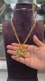 Load and play video in Gallery viewer, Beautiful short chain with Vinayaka pendant
