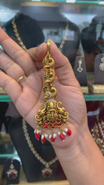 Load and play video in Gallery viewer, Traditional nakshi polish tikka with coral beads
