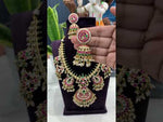 Load and play video in Gallery viewer, Traditional short jadav kundan stone necklace with green beads