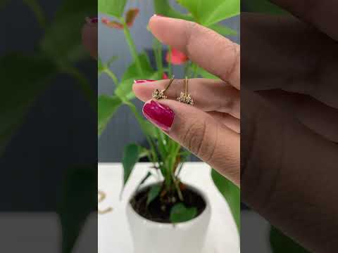 Beautiful earcuffs with diamond replica