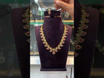 Load and play video in Gallery viewer, Beautiful short kundan stone necklace with pink stone
