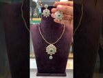 Load and play video in Gallery viewer, Beautiful gj polish short necklace with pendant set
