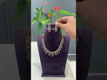 Load and play video in Gallery viewer, Beautiful victorian polish short necklace with green stone