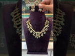 Load and play video in Gallery viewer, Beautiful short necklace with green beads and diamond replica stone
