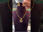 Load and play video in Gallery viewer, Beautiful short necklace with green stone
