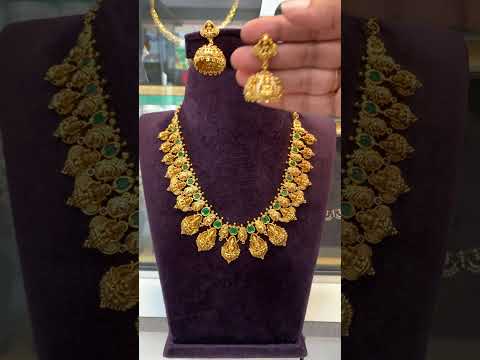 Beautiful short kasula haram with green stone