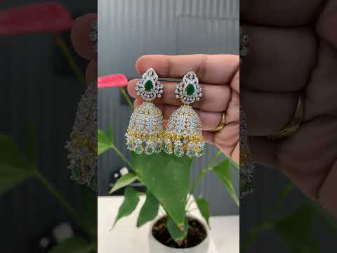 Beautifull gj polish jumkhas with green stone