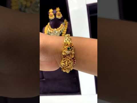 Beautiful kada Bangle with Laxmi Devi motive