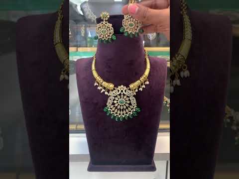 Beautiful kanti necklace with green beads