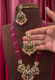 Beautiful pink beeds chain with diamond look pendant