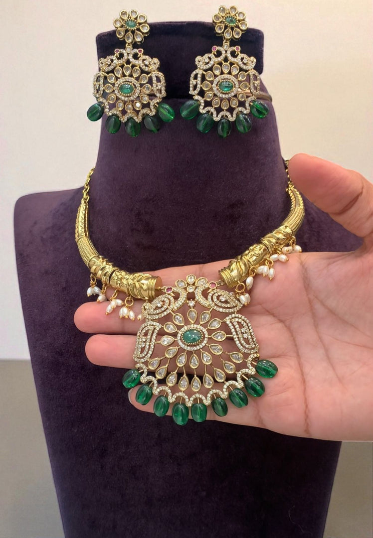 Beautiful kanti necklace with green beads