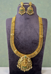 Beautiful nakshi polish long haram with gold finishing