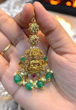 Load image into Gallery viewer, Stunning tikka with green stone and Laxmi Devi motive
