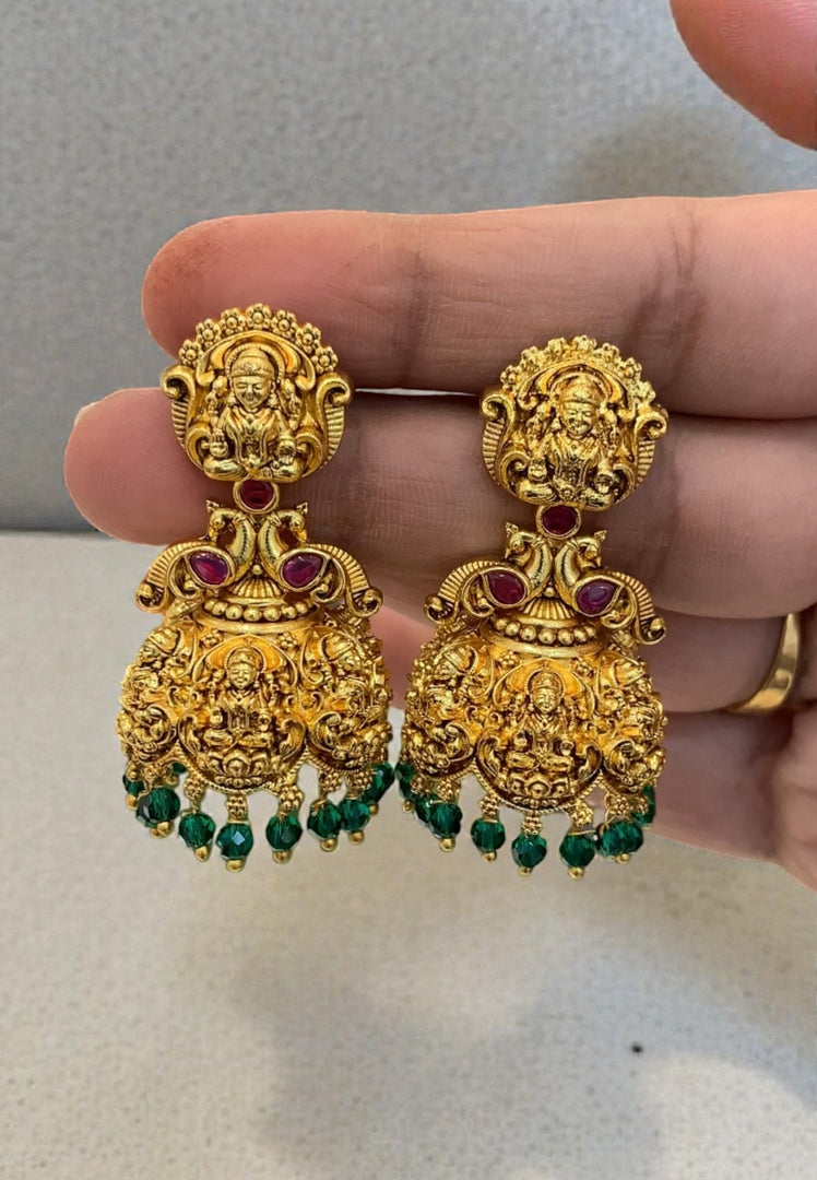 Beautiful nakshi polish jumkhas with green beads